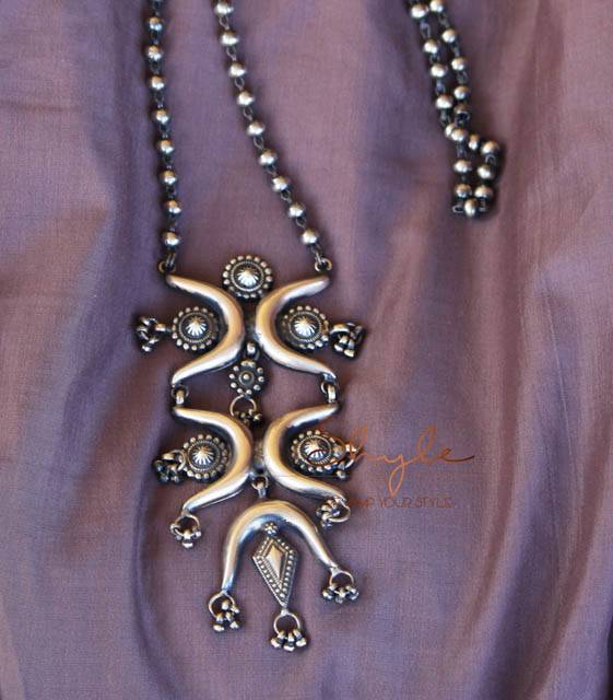 Mizoya Quirky Motif Layered Necklace : SE1112
