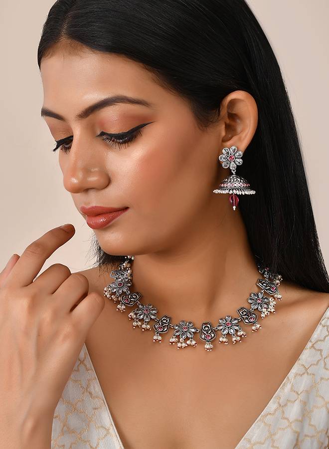 Abharan White Stones And Pearls Floral Jewellery Set : 8905124493702