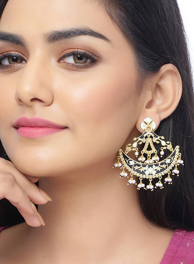 Tahira Royal Black Crescent Danglers : 8905124055054