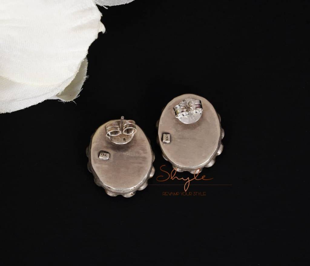 Essence Fine Kundan Stud Earrings : SE3041