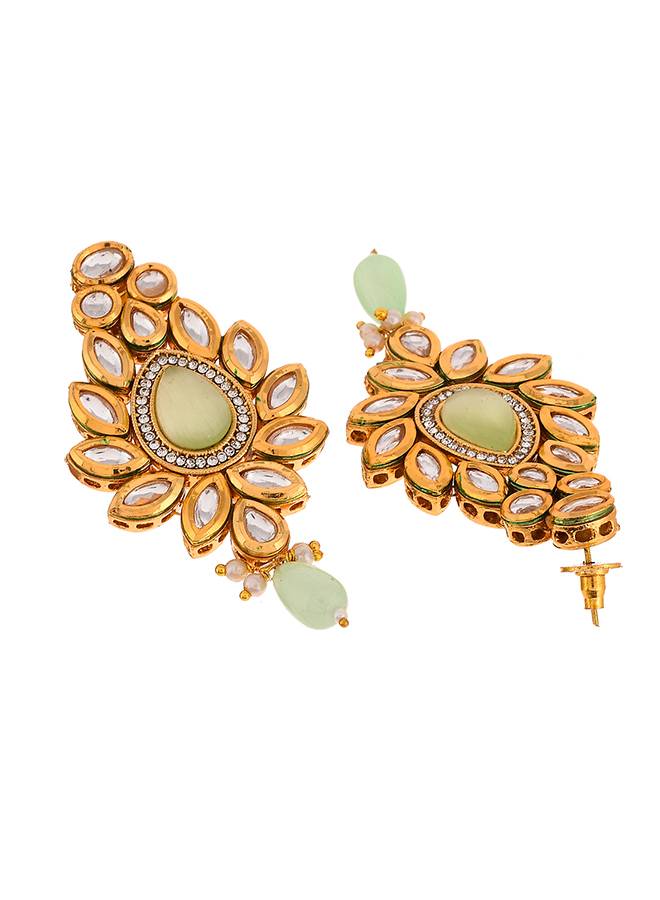 Kundan Elegance Round Cut Kundan Jewellery Set : 8905124477108