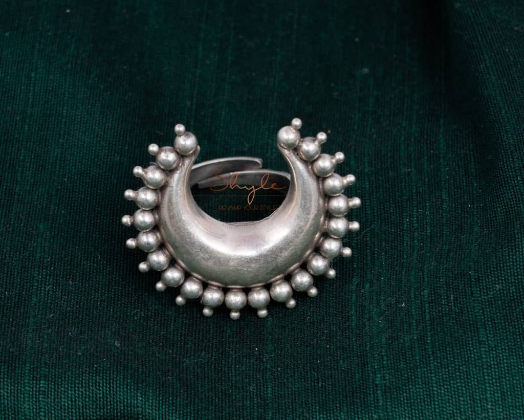Moh Embossed Chandra Ring : SR1027