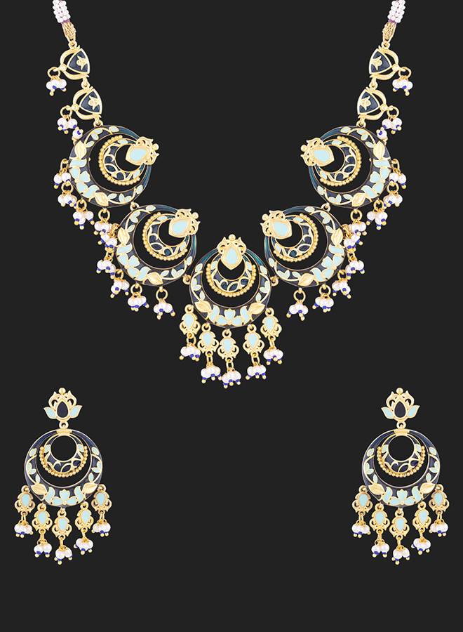 Tahira Chandbali Necklace Set : 8905124081978
