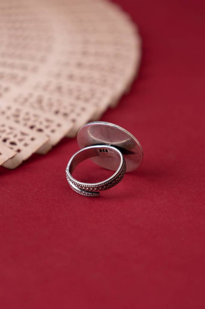 Moh Versatile Intricate Pearl Ring : SR30777