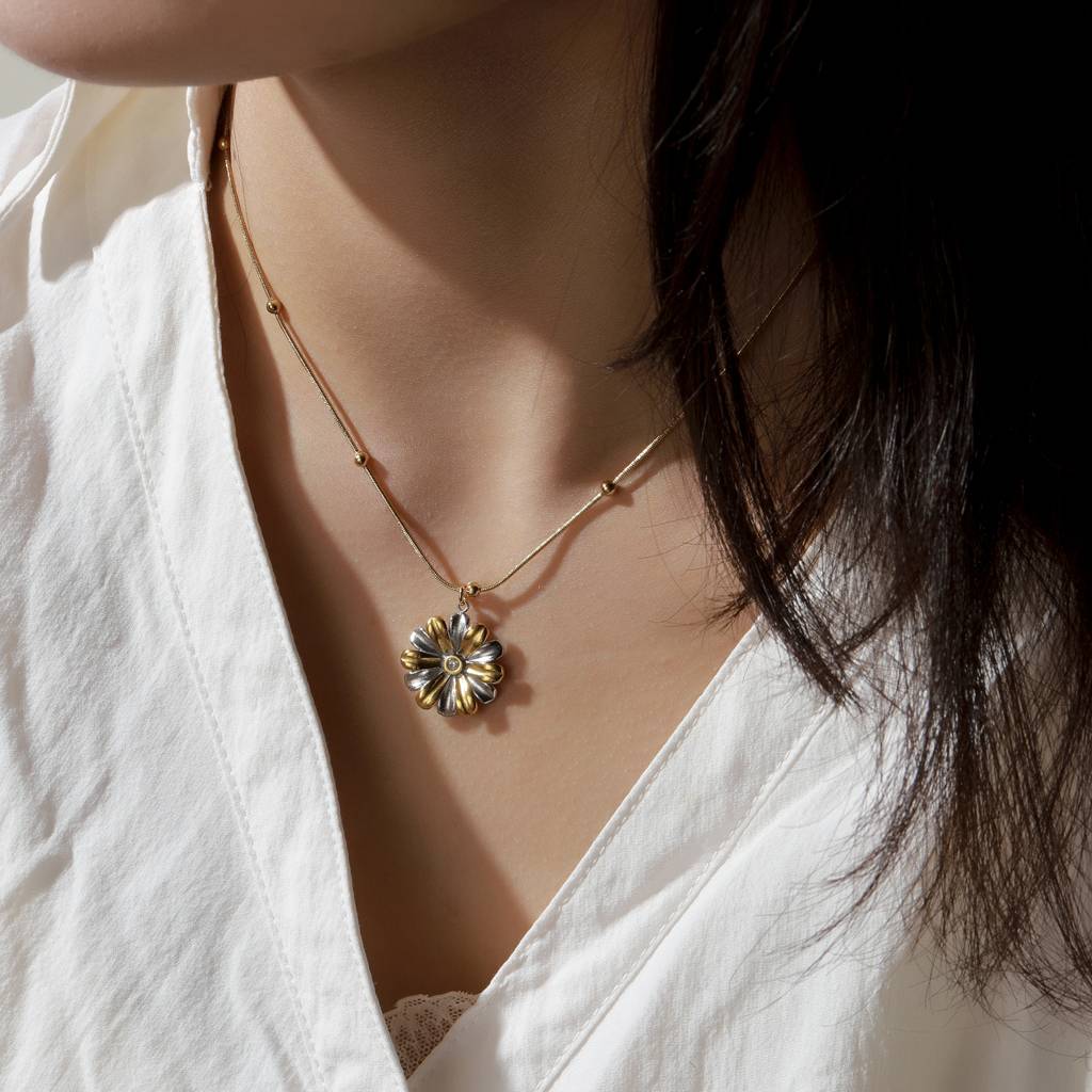 Chameli Necklace : NS14485-G-WHT