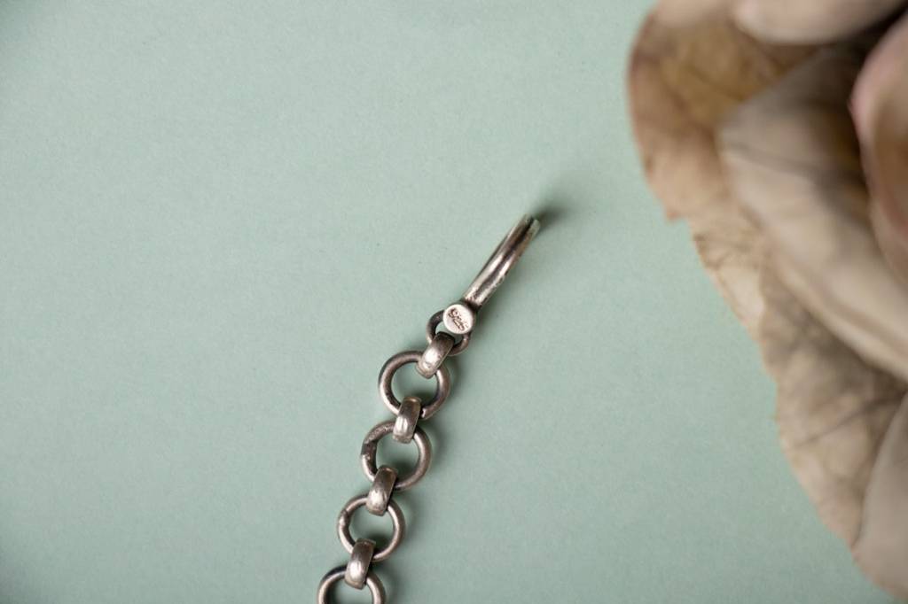 Tattva Carved Flower Layered Two Way Necklace : SE50300