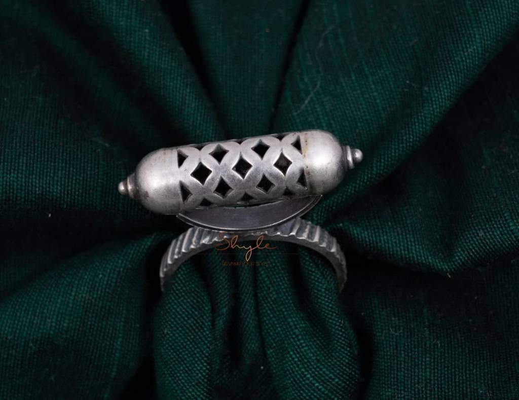 Qurbat Jharonkha Inspired Embossed Ring : SR500