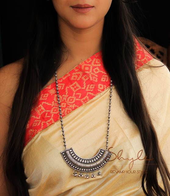 Tattva Chandra Embossed Necklace : SE1116