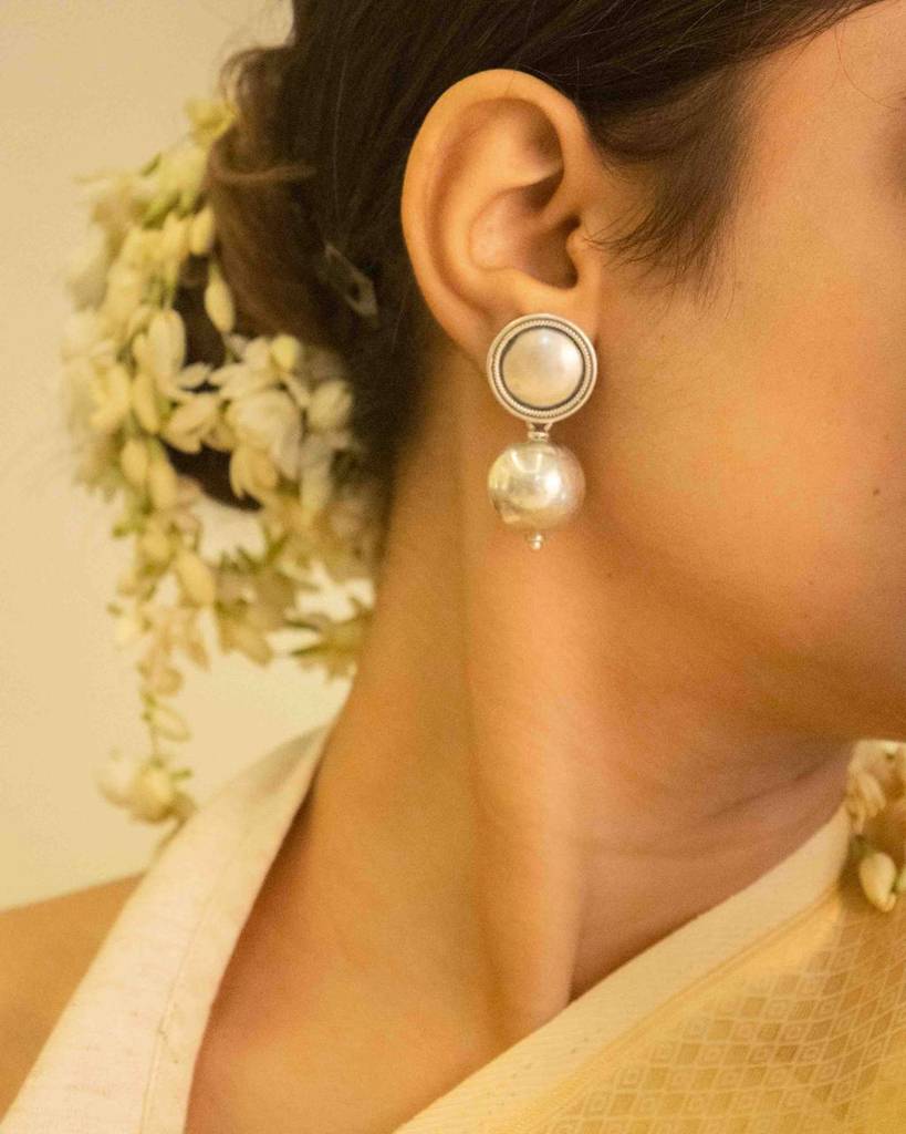 Adya Timeless Ball Necklace Set : SN4471