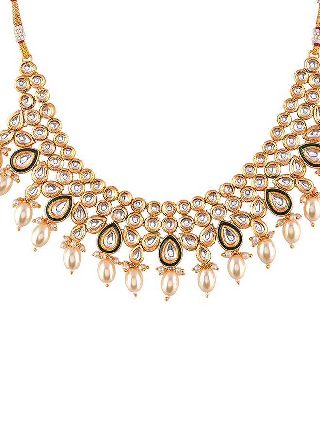 Kundan Elegance White Pearls And Faux Kundan Gold Plated Maang Tika Set : 8905124504200