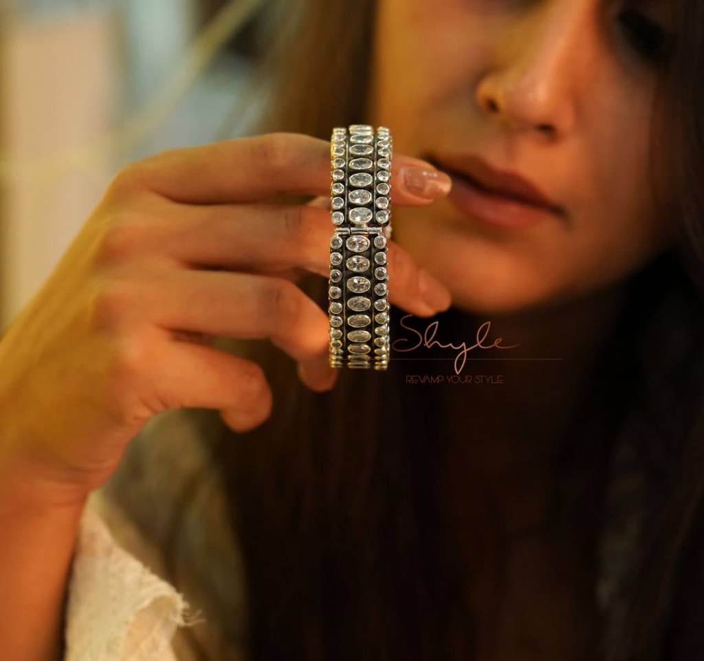 Tattva Scintillating Jadau Timeless Kada : SK1048-2-8