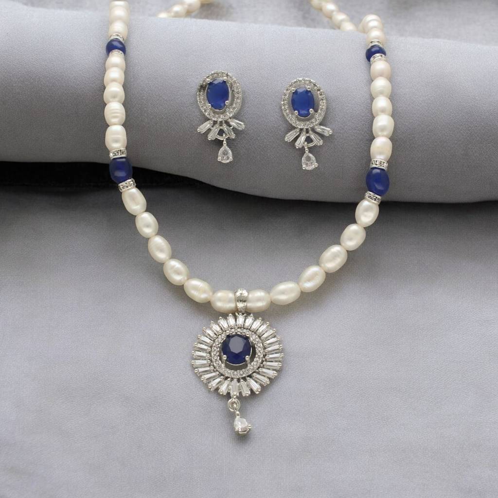 Nivid Pearl Necklace Set : JPSEP-24-041