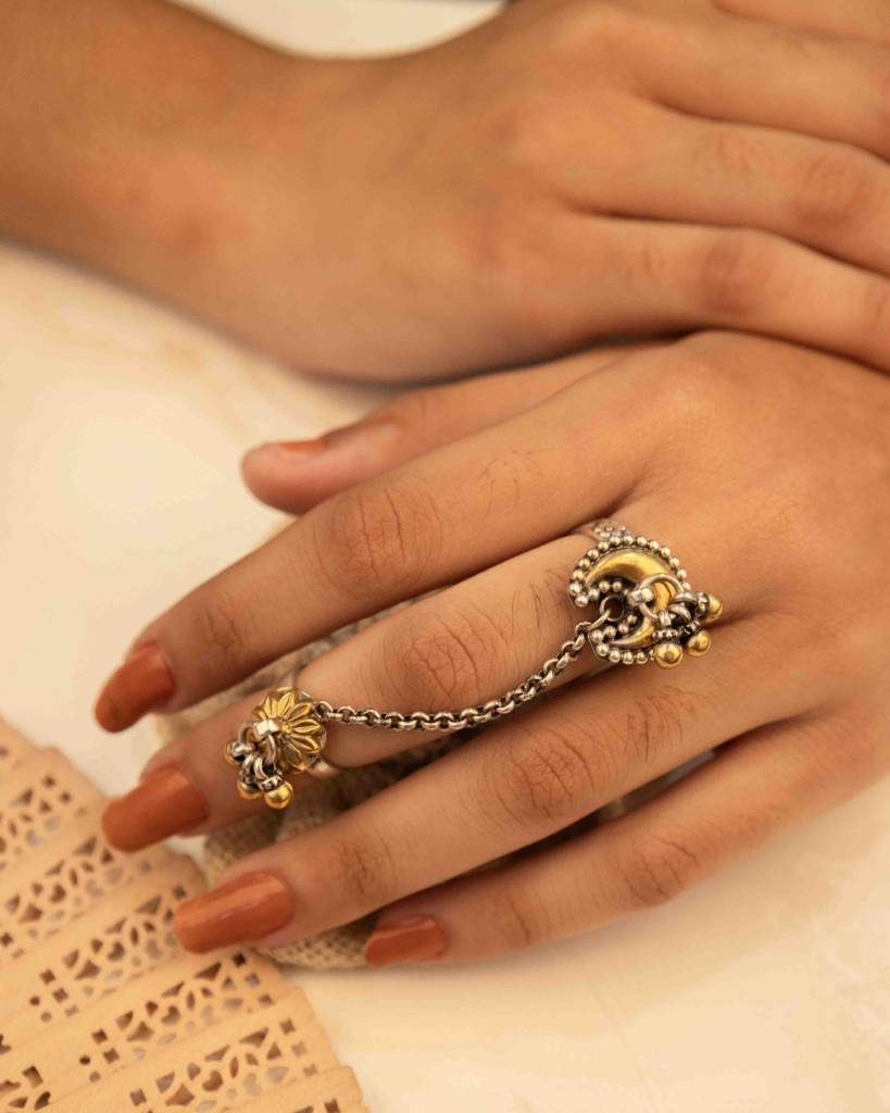 Moh Dual Motif Dual Tone Statement Ring : SR1036-G