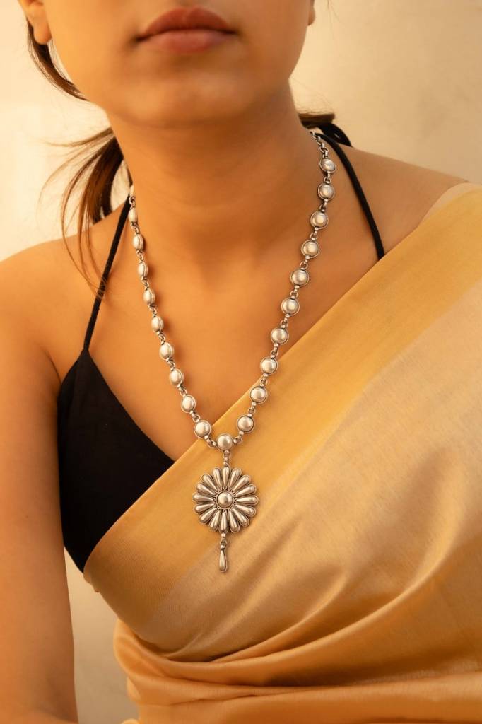 Mizoya Flower Motif Versatile Necklace : SN6006