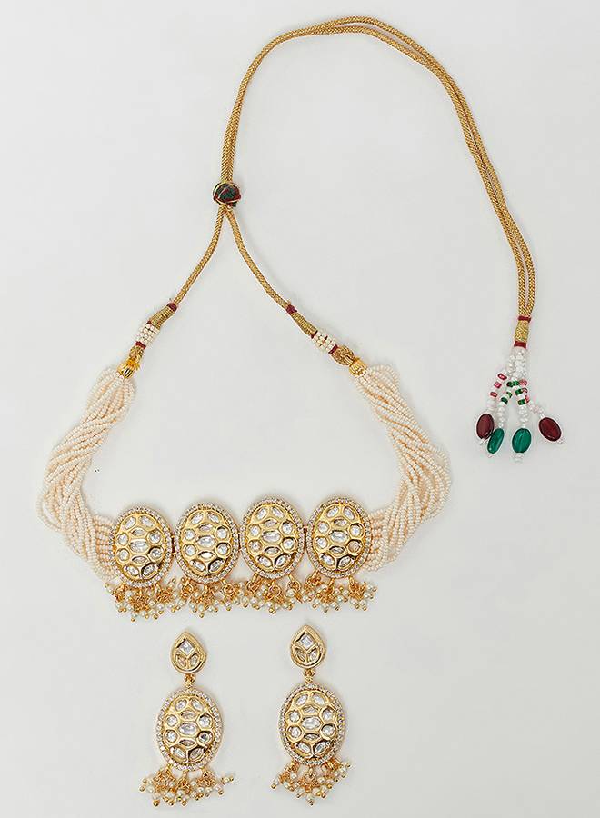 Faux Kundan And Pearls Embellished Gold Plated Traditional Jewellery Set : 8905124457117