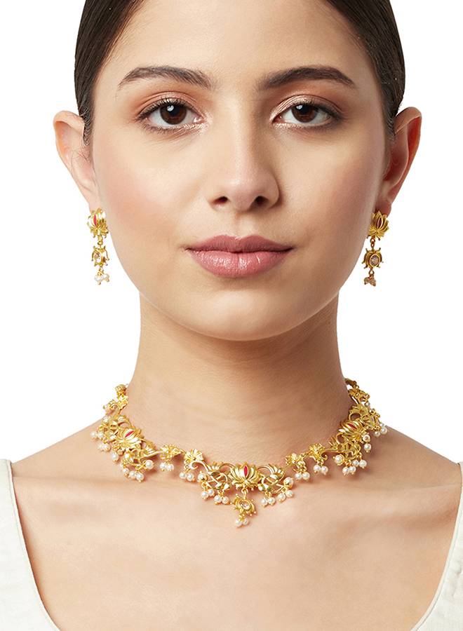 Apsara Faux Pearls Adorned Brass Lotus Motifs Gold Plated Jewellery Set : 8905124443813