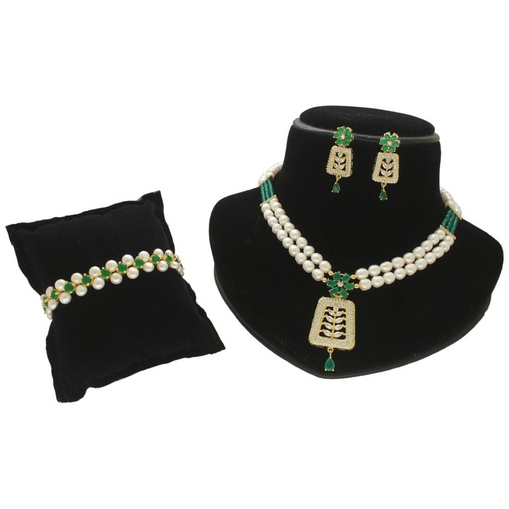 Ornate Veil Pearl Necklace Set With Bracelet : JPAUG-25-142