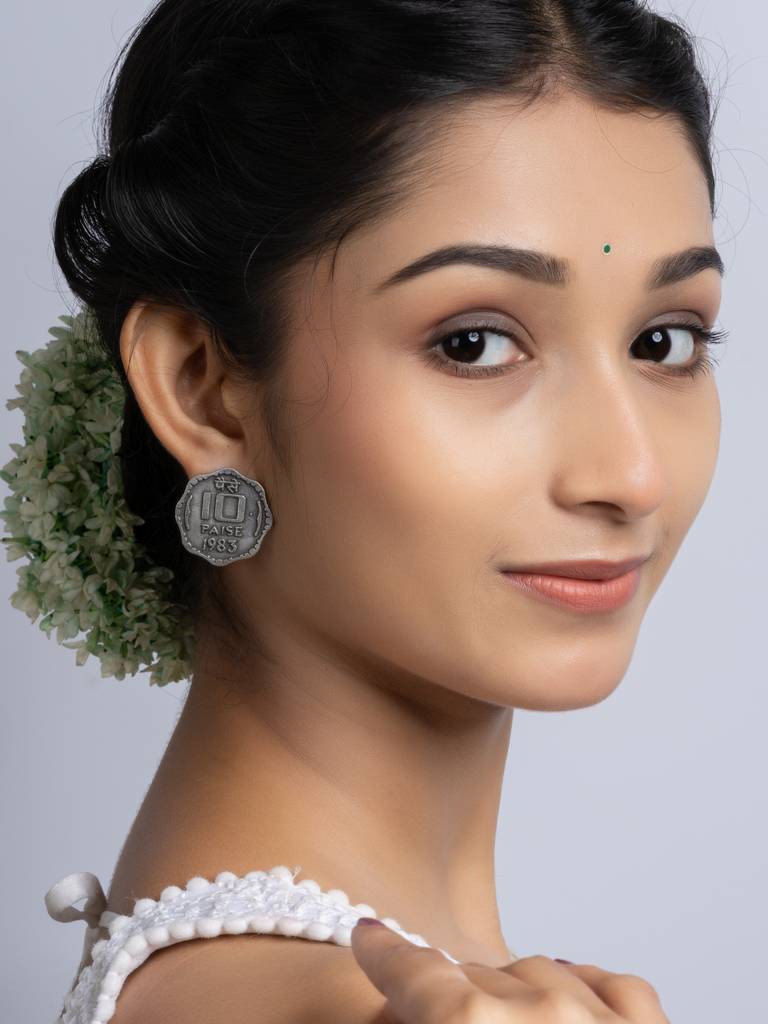 Oxidized Silver Ten Paise Stud Earring : LAAER736