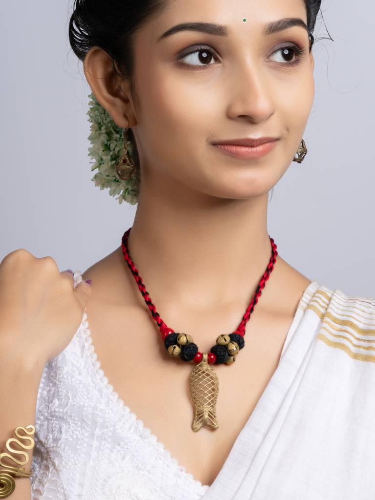 Red Black Dokra Brass Fish Ghungroo Necklace Set : LAANP251