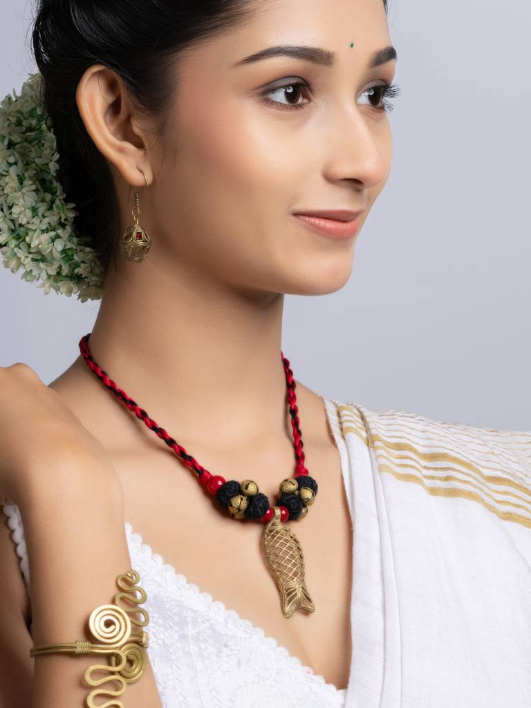 Red Black Dokra Brass Fish Ghungroo Necklace Set : LAANP251
