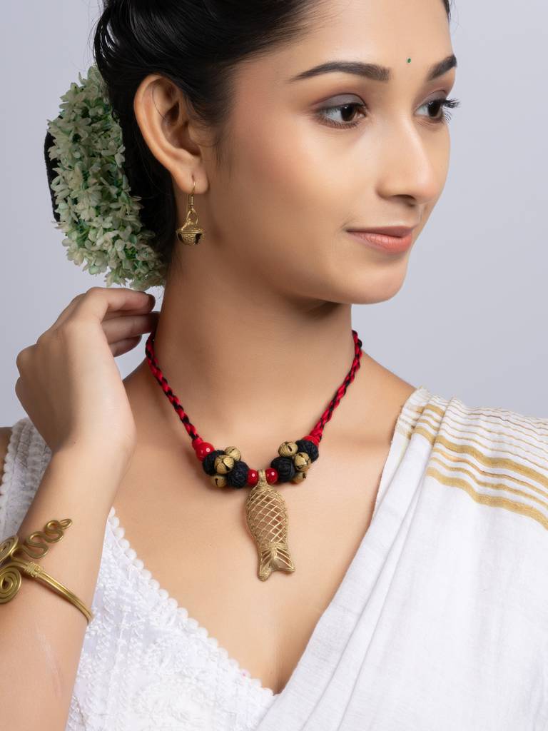 Red Black Dokra Brass Fish Ghungroo Necklace Set : LAANP251