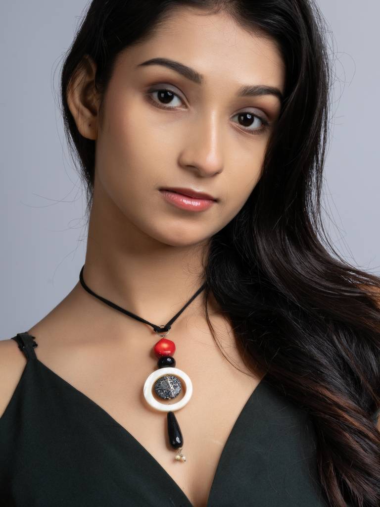 Black White Red Lava Onyx Coral Sleek Necklace With Adjustable Suede Cord : LAANP204