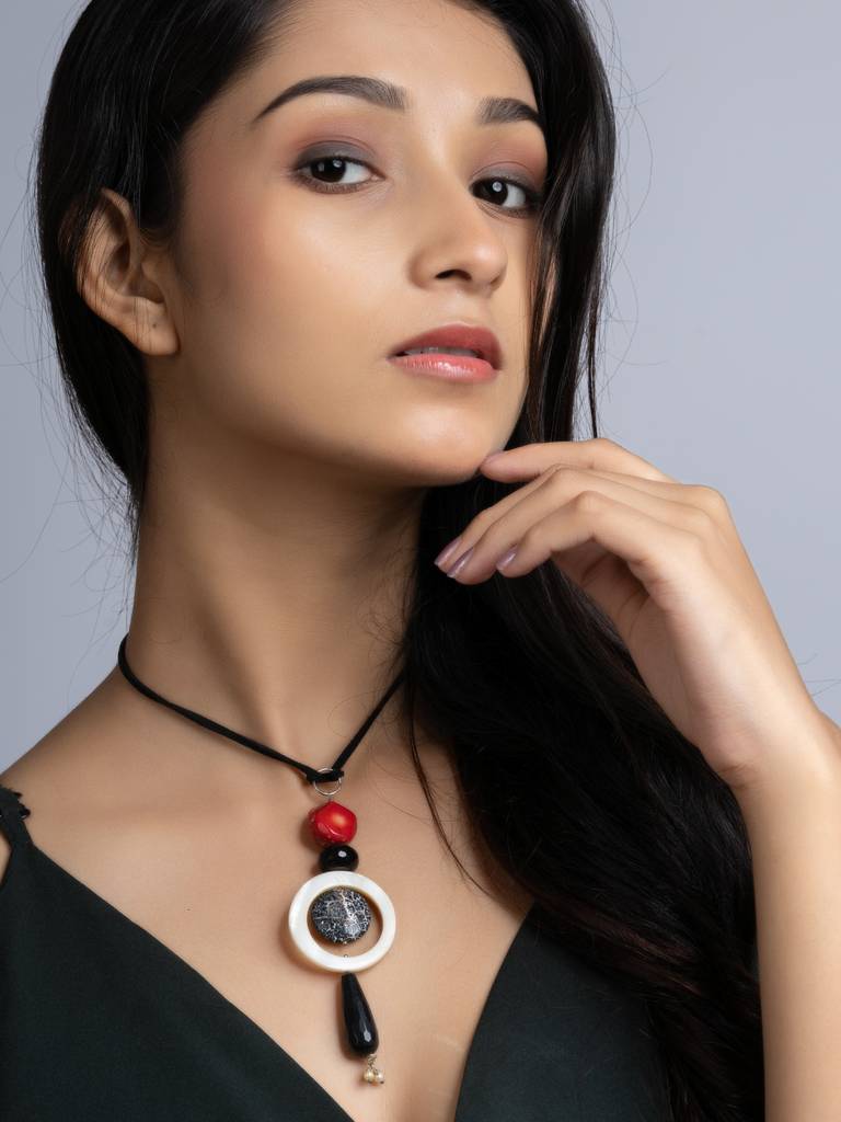Black White Red Lava Onyx Coral Sleek Necklace With Adjustable Suede Cord : LAANP204