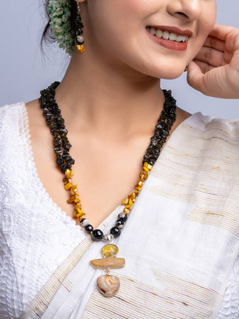 Onyx Pendant With Mother Of Pearl Necklace Set : LAANP139
