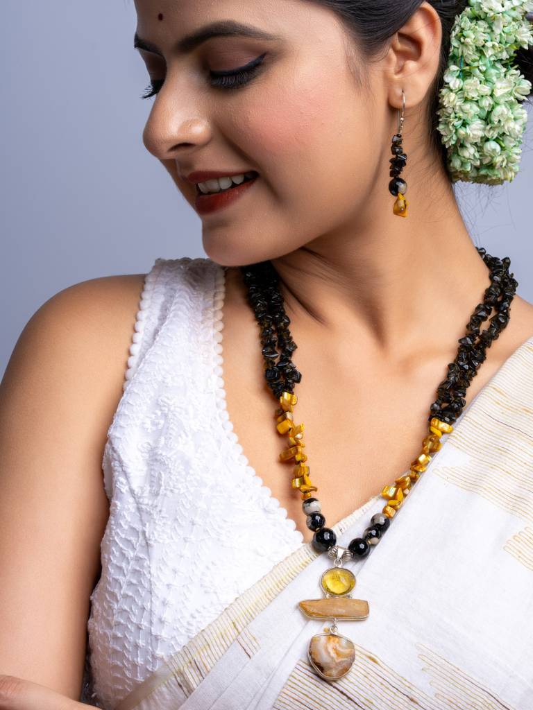 Onyx Pendant With Mother Of Pearl Necklace Set : LAANP139