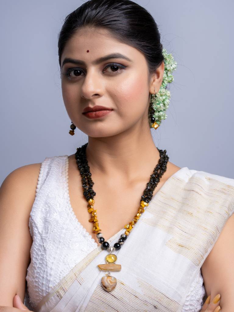Onyx Pendant With Mother Of Pearl Necklace Set : LAANP139