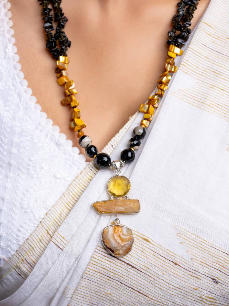 Onyx Pendant With Mother Of Pearl Necklace Set : LAANP139