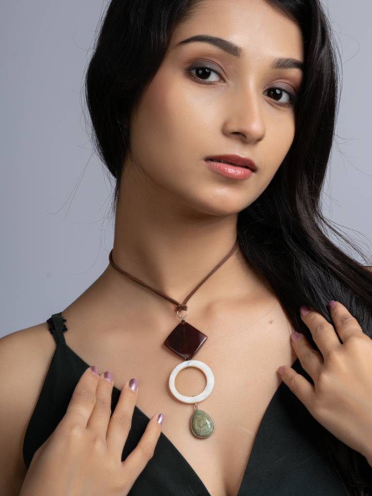 Brown White Green Onyx Agate Mother Of Pearl Sleek Necklace With Adjustable Suede Cord : LAANP218