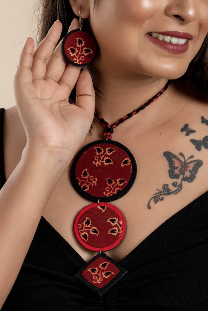 Handmade Fabric Eco Friendly Jewelry Set - Red Black Ajrakh Cotton Neckpiece : LAANP46