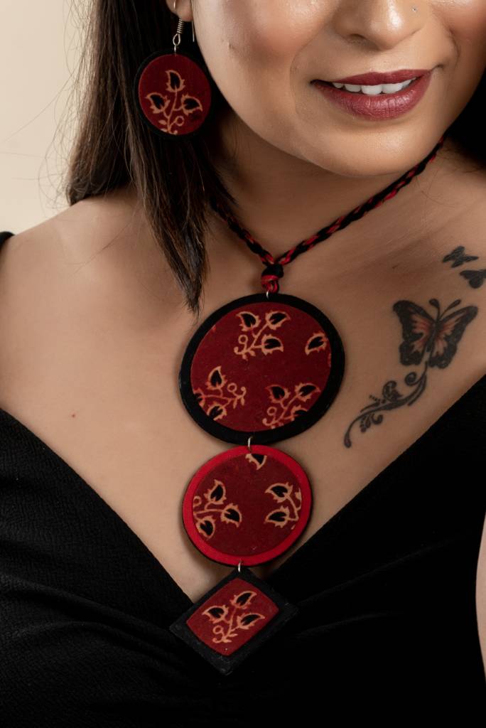 Handmade Fabric Eco Friendly Jewelry Set - Red Black Ajrakh Cotton Neckpiece : LAANP46