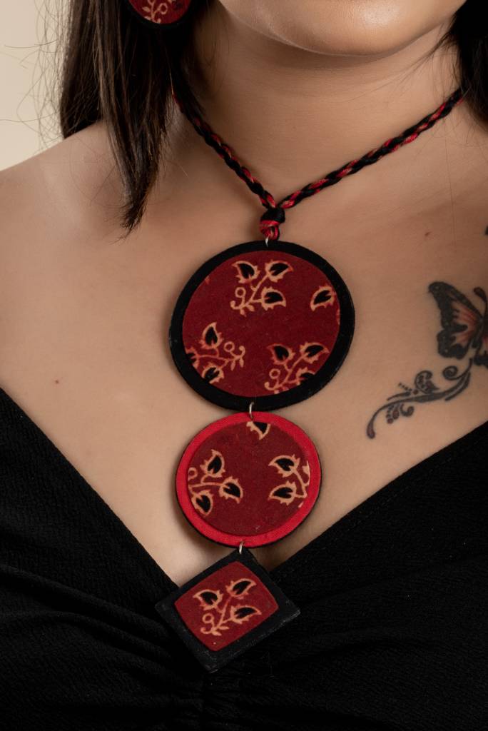 Handmade Fabric Eco Friendly Jewelry Set - Red Black Ajrakh Cotton Neckpiece : LAANP46