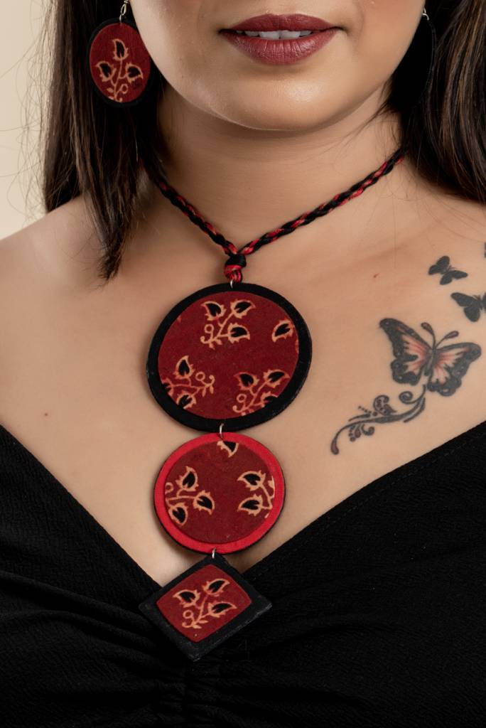 Handmade Fabric Eco Friendly Jewelry Set - Red Black Ajrakh Cotton Neckpiece : LAANP46