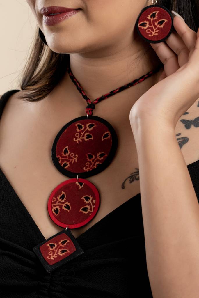 Handmade Fabric Eco Friendly Jewelry Set - Red Black Ajrakh Cotton Neckpiece : LAANP46