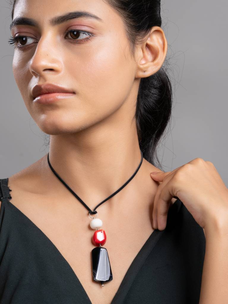 White Red Black Pink Onyx Agate Coral Sleek Necklace With Adjustable Suede Cord : LAANP225