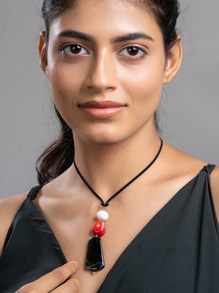 White Red Black Pink Onyx Agate Coral Sleek Necklace With Adjustable Suede Cord : LAANP225