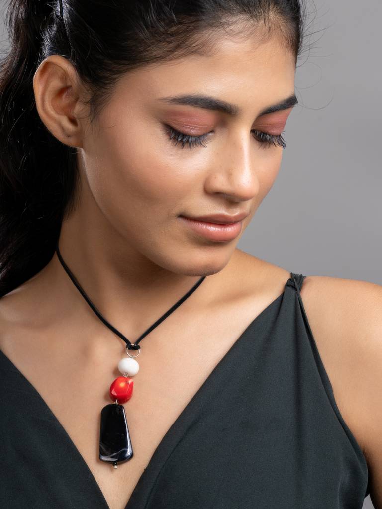 White Red Black Pink Onyx Agate Coral Sleek Necklace With Adjustable Suede Cord : LAANP225