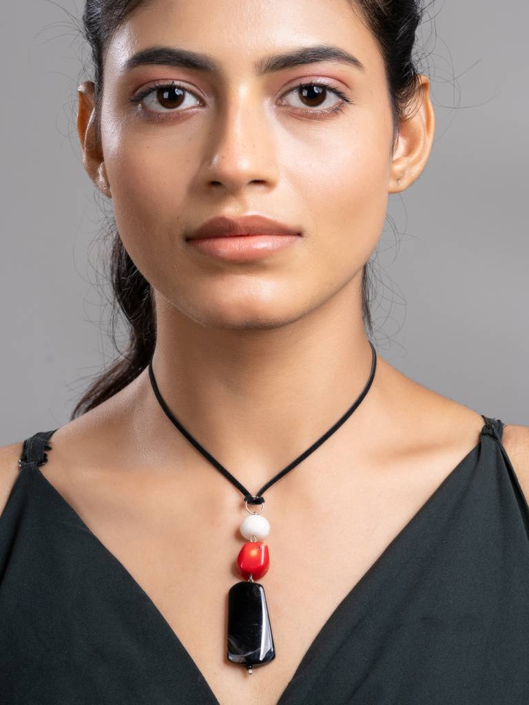 White Red Black Pink Onyx Agate Coral Sleek Necklace With Adjustable Suede Cord : LAANP225