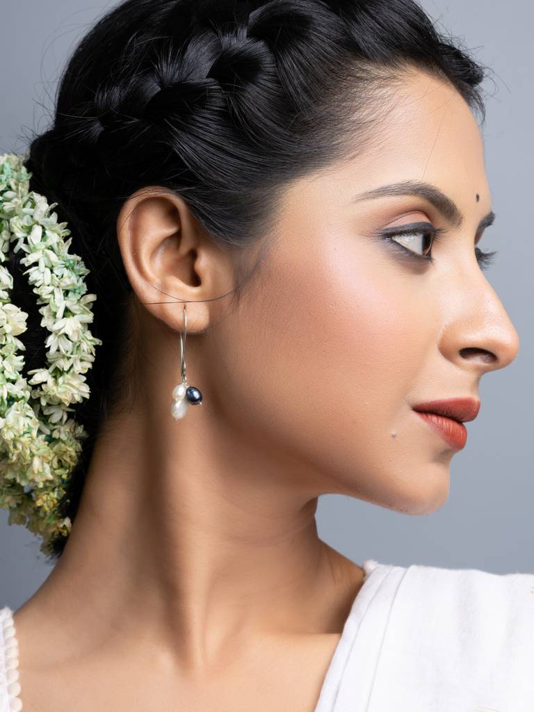 White Midnight Blue Freshwater Baroque Pearl Dangler Earrings : LAAER677