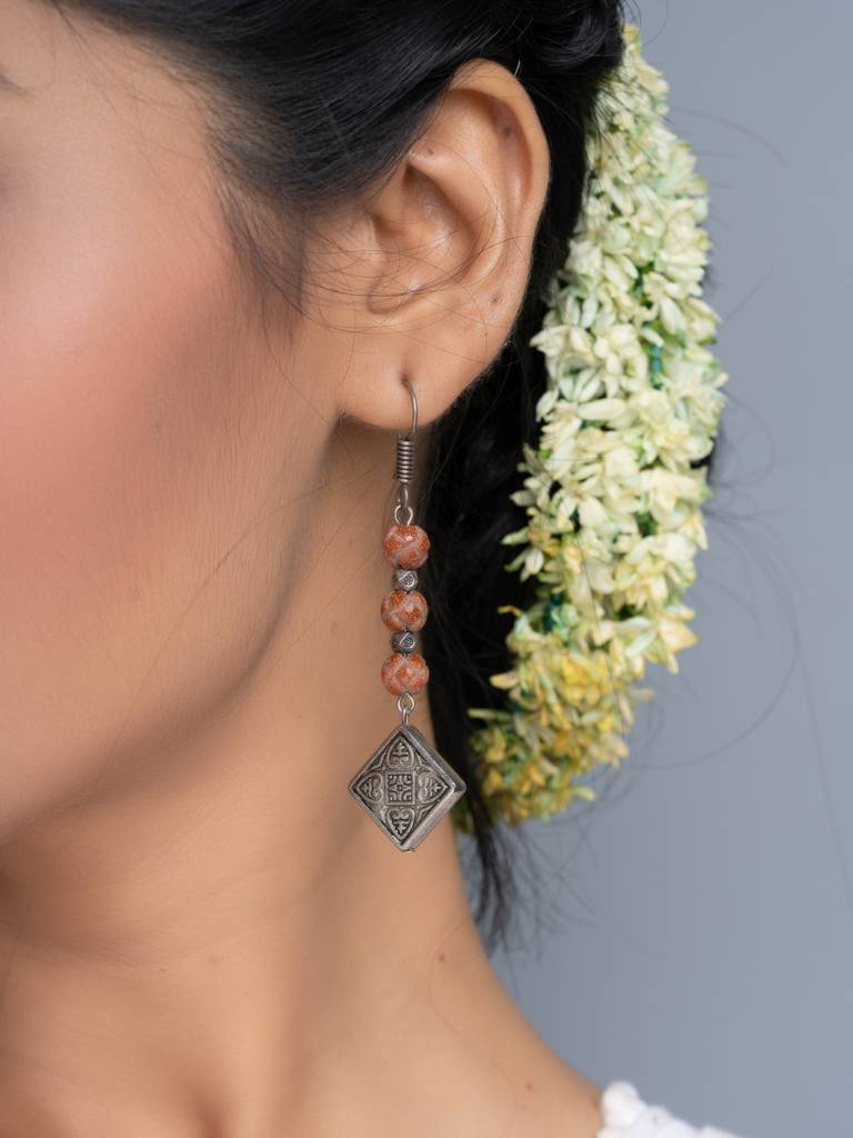 Semi Precious Sandstone Floral Earrings : LAAER690