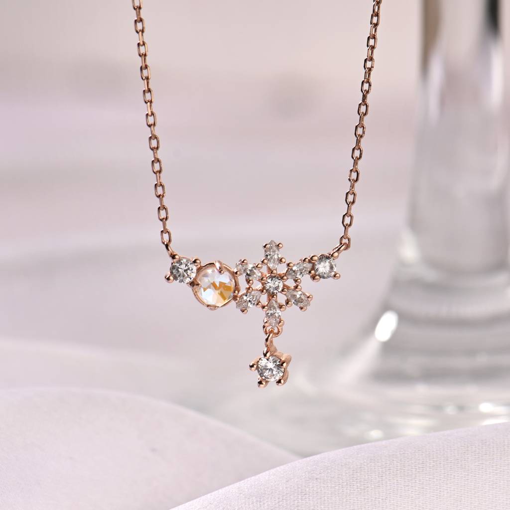 925 Sterling Silver Floral Rose Gold Pendant With Link Chain : RJSPPN09