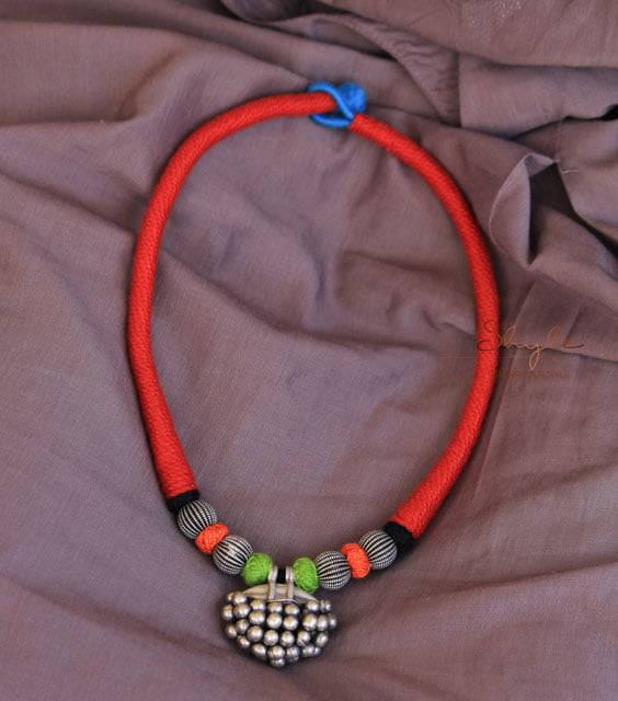 Anvaya Ball Cluster Handcrafted Necklace : SE628-1-1-1-1