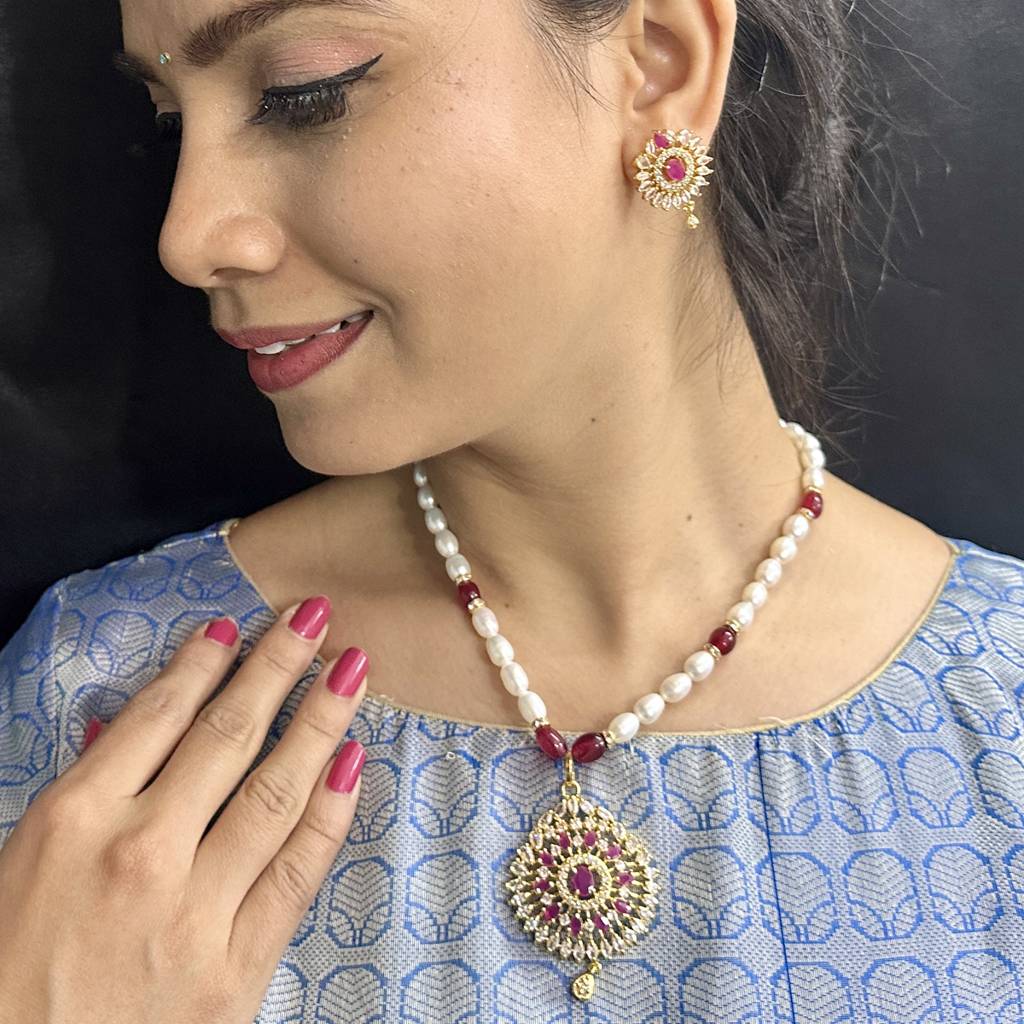 Rinay Pearl Necklace Set : JPSEP-24-031