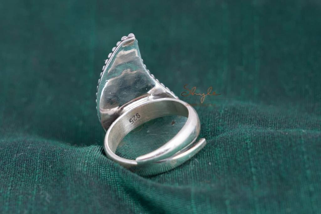 Adya Carry Intricate Ring : SR263