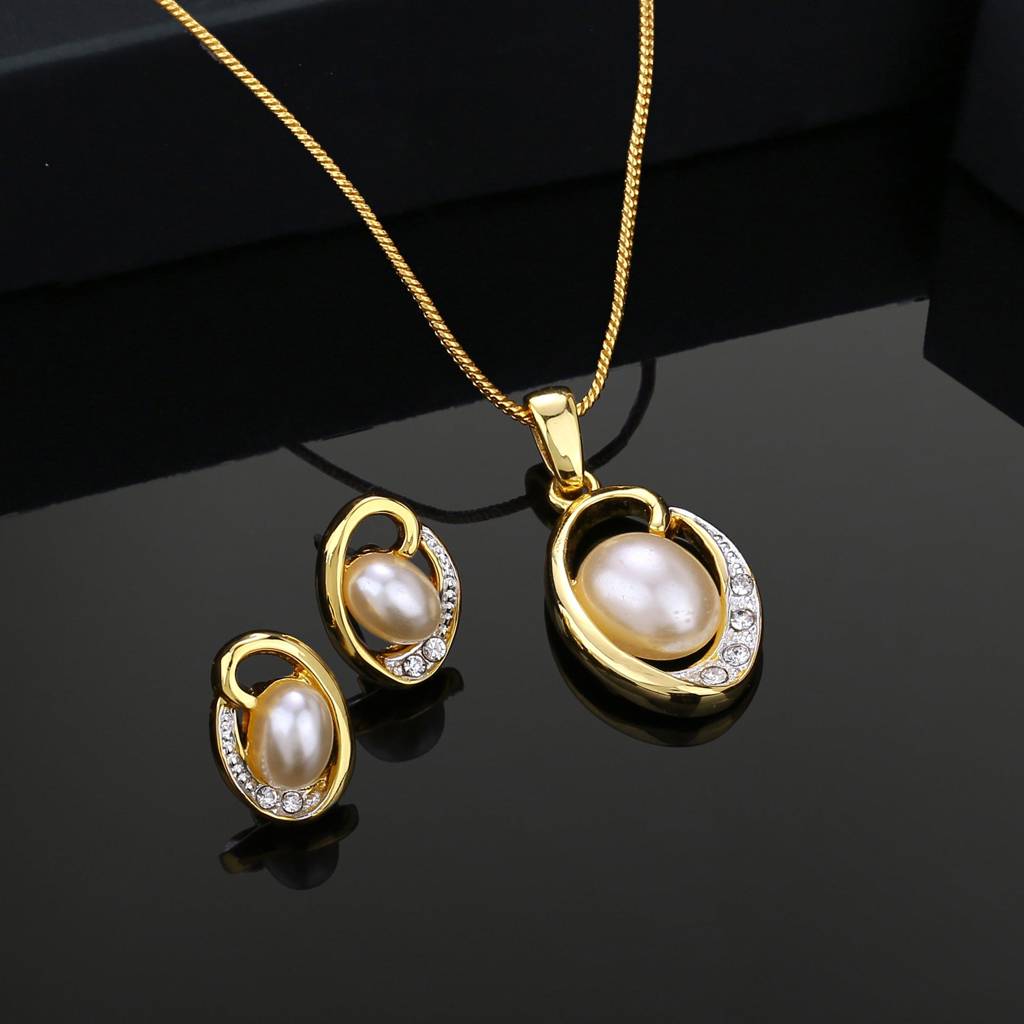 Estele Gold & Rhodium Plated Sparkling Necklace Set With White Pearls & Crystals For Women : 8221NKER