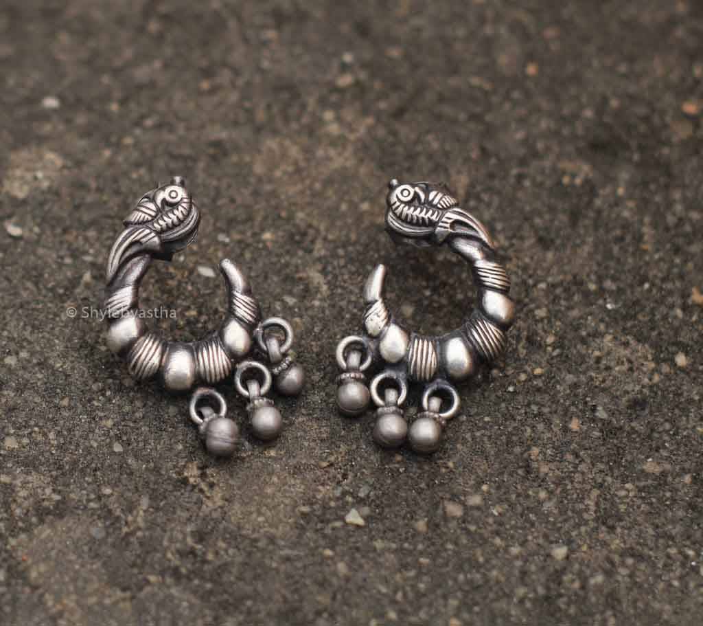 Adya Ghughri Parrot Studs : SE2000