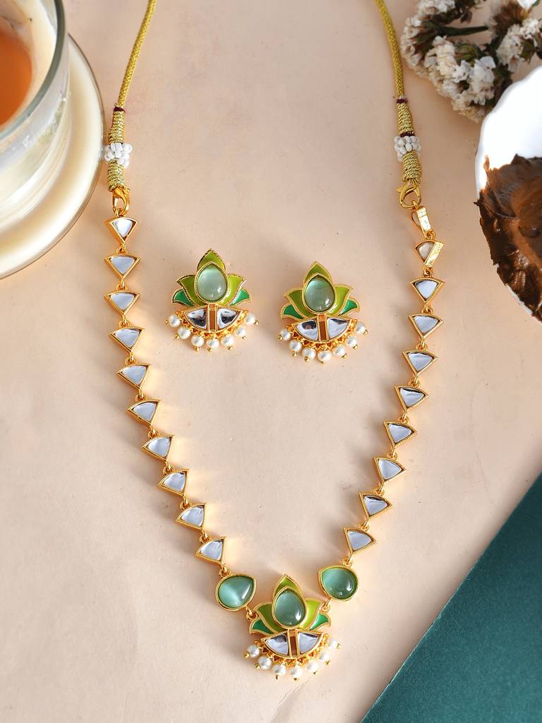 Forever More Gold Plated Neckalce Set : 8905124498240